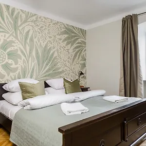 Old Town Serviced P&o Warszawa